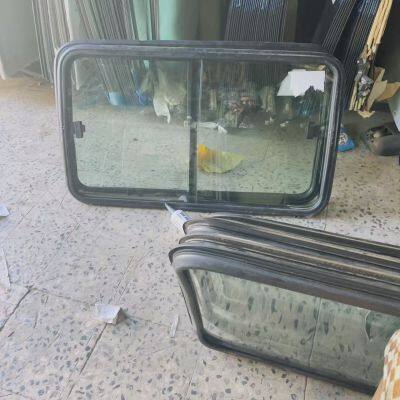 Автомобильное стекло с алюминиевым раменем и резиной