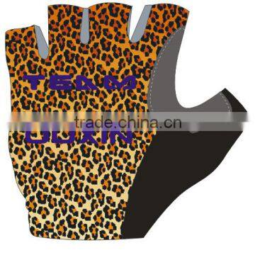 2015 international cycling gloves/non-slip bicycle glove/pro bike glove men half finger pro team cycle glove Sexy Leopard Grain