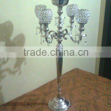 Chandeliers d'argent pour les tables de mariage