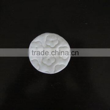 Remover round cotton pads with flower pattern