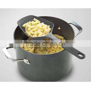 Hot Selling Colorful Nylon Special Kitchen Spoon With Hole Soup Plastic Spoon photo-4