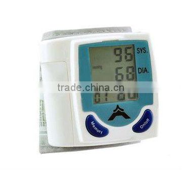 Automatic electronic device WanShi blood pressure cuff is high blood pressure