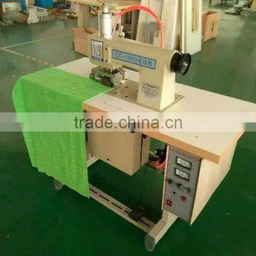Manual Non-woven Bag Making Machine photo-2