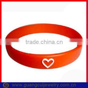 Fashion debossed wristband customize silicone bracelet