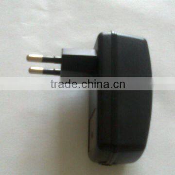 Universal Travel USB Mobile Phone Charger U808