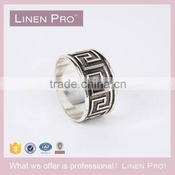 LinenPro Fashion Style Plain Metal Napkin Ring for Table Decoration