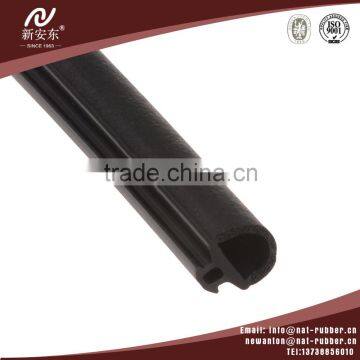 On-time delivery epdm sealing strip,rubber profile