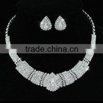 Bridal Vintage Style Crystal Necklace Earrings Set CS1216