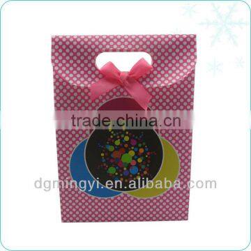 packaging paper gift bag with ribbon