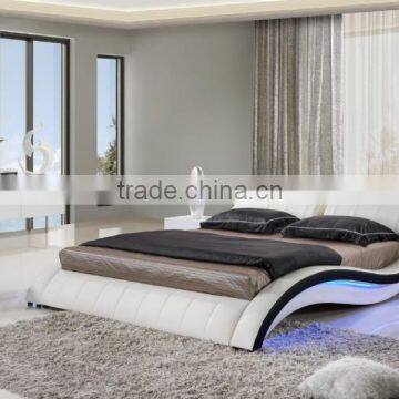Higher Classic Queen Size Bed Design S Shaped Leather Bed With Wedge Pillow White Color