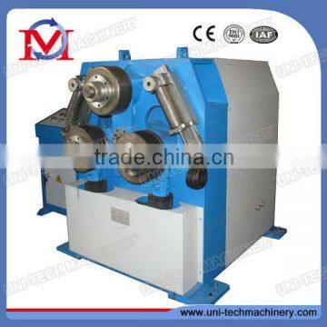 Section bending machine with hydraulic drive