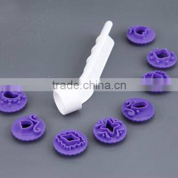 LGFB/FDA Hot Sale Good function Good Quality New Design PP Cake Decorating Kit