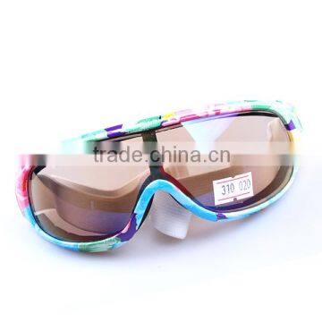 China new model fashion wholesale motorcycle goggles polarized with UV400 protection