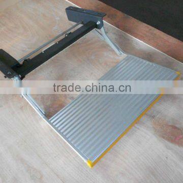 Easy Operate Manual Aluminium Folding Step for Van and Motorhome and Trailer