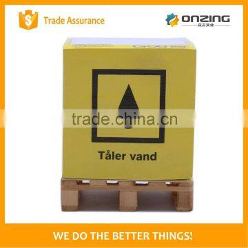 Wood Free Paper Cube Shape Non-sticky Notes Pad on Wooden Pallet photo-5