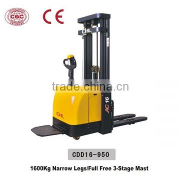 1.6T electric pallet stacker with full free 3-stage mast