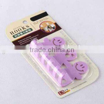 Human Shaped 6 Hooks Plastic Toothbrush Holder photo-2