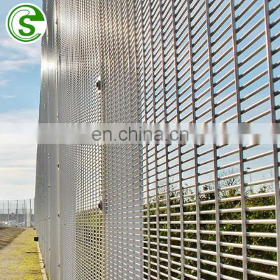 High risk site guard against theft boundary fencing 358 high security fence