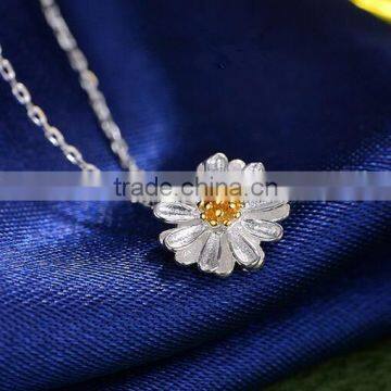 Sterling Silver Lovely Daisy Flower Charm Chain Pendant Necklace