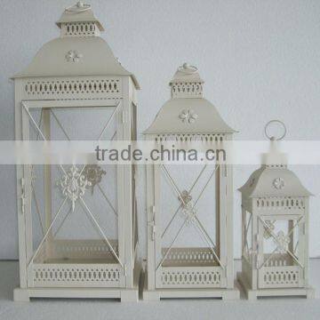 Garden lantern