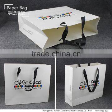 Printed Paper Bag With Customized Logo and Handles photo-3