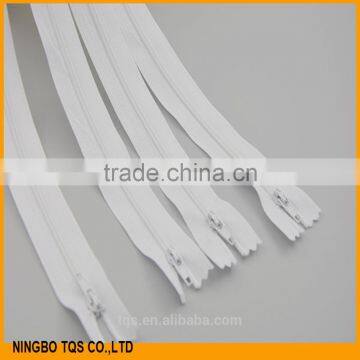 High Quality No.#3 20 cm Auto Lock Close End White Nylon Zipper photo-3