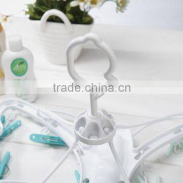 Creative Butterfly Shape Plastic Shocks Hanger With 24 Clips photo-4
