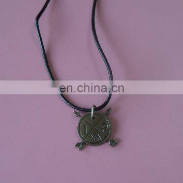 antique personalized OEM logo design metal necklace for souvenir