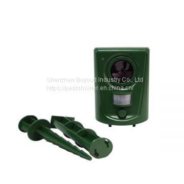 Outdoor Battery Energy Ultrasonic Animal Repeller Mole Cat Dog Repeller photo-3