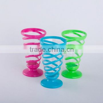 Plastic color Cheap Spiral footed tumblers 400ml