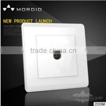 2015 NEW design British standard PC white push button 16AX 250V TV SOCKET wall switch socket