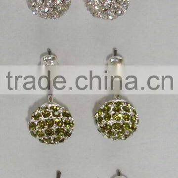 Fashion earring with a stone ball