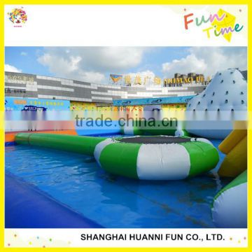 6 Person Inflatable Island and Floating Island Inflatable Water Park for Relaxation on Sea