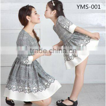 grey colour lattice clothing three quarter sleeve autumn same clothes for mother and daughter