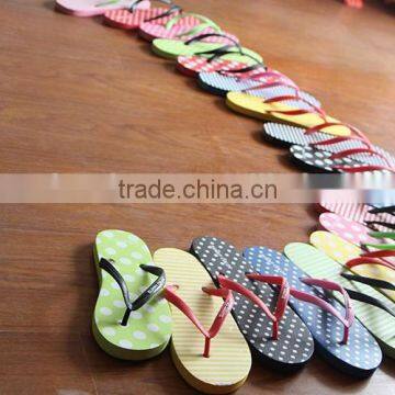 cheap custom print flip flop stocklots price US$0.3-US$0.6