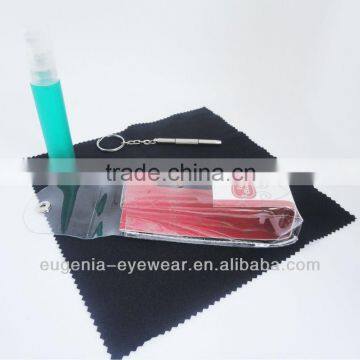 20ml spray lens cleaner, cloth, screwdriver in a set