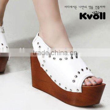 Women fashion sandals