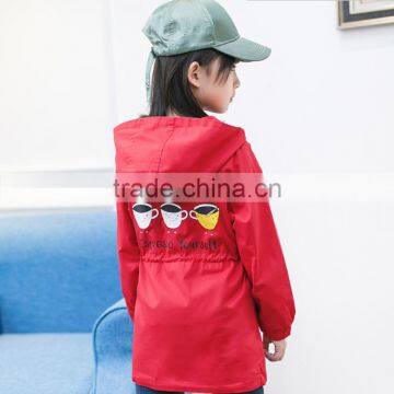 Zm40642b New Arrival Children Coat Wholesale Price Warm Long Wave Design Girls Wind Coat photo-3