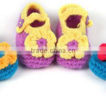 wholesale hand knit baby shoes M5032945