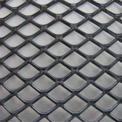 Оцинкованная стальная сетка из раскатанной металлической ленты с ромбовидными ячейками толщиной 0.5 - 14 мм для полов и перил