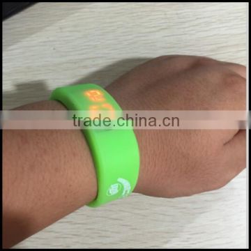 Hot and Crazy Selling!!!Market Most Welcome LED Silicon Watch