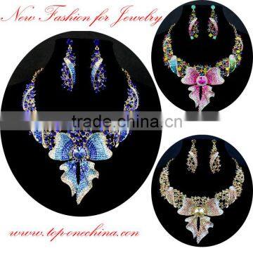 Factory African Handmade Seed Beads Jewelry/Bridal crystal jewelry set/New Fashion Necklace Earrings Bridal for wedding