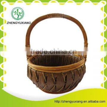 Eco-friendly wholesale rattan brown sundries basket with handle