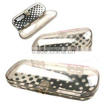plastic eyewear accessories
