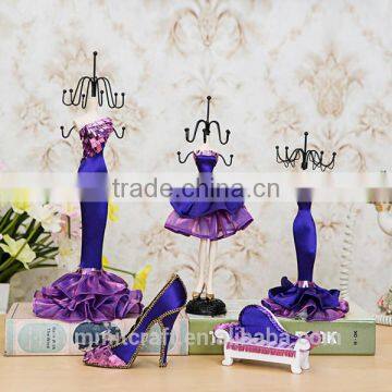 Wedding Gift Polyresin Polished Jewelry Holder Figurines photo-3