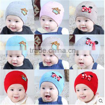 Hat Manufacturer of Pure White Acrylic Knitted Hat Warm and Lovely photo-4