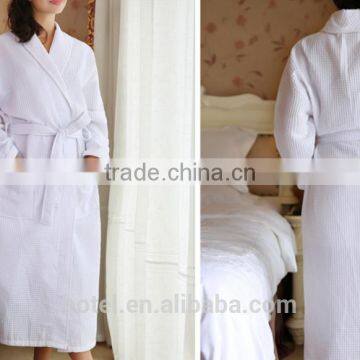 Wholesale White Cheap Cotton Hotel Waffle Bathrobe photo-3