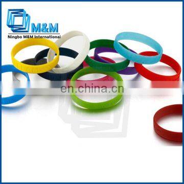 Hot Fashion Promotional Customized Silicone Rubber Bracelet