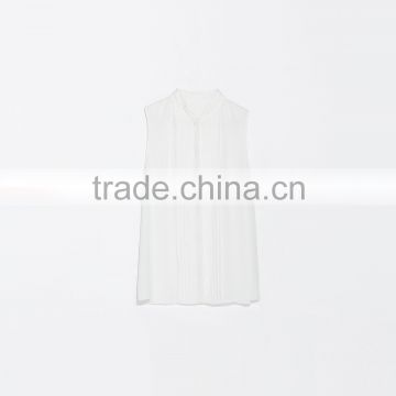 Ladies chiffon sleeveless pleated blouse