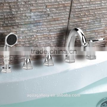 Traditional Series Deck-Mounted Bath Tub Faucet with Handle Shower